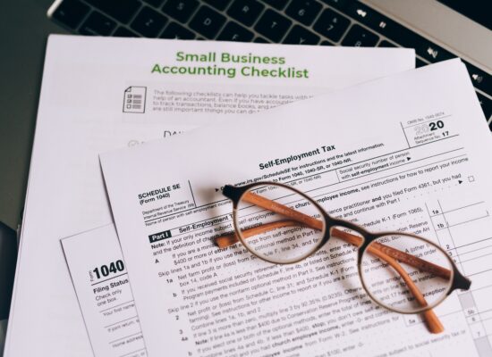 pexels-olya-kobruseva-8962452